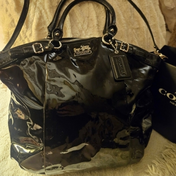 Coach Madison 2-Way Black Glass Patent Leather Satchel Handbag With Hang Tag - Picture 6 of 8